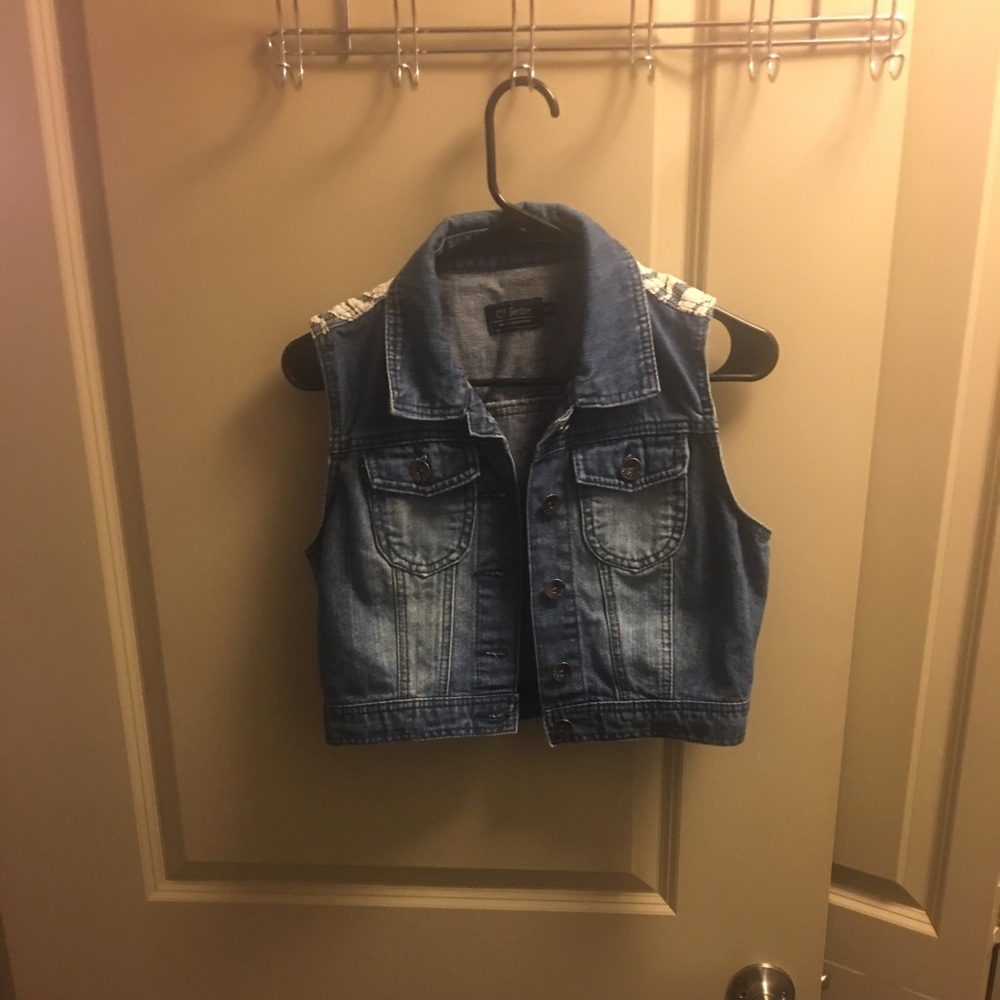 Jean lace crop vest size medium